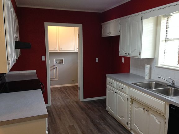 4th image of 10 Big Oak Ln