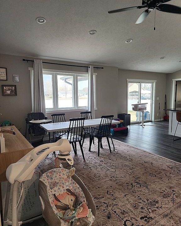 700 D Ave, Axtell, NE 68924 Zillow