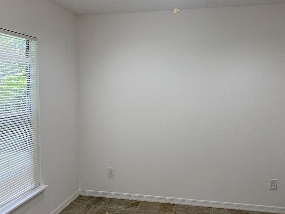 4th image of 2400 84th Terrace