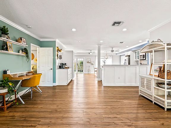 3rd image of 730 Rockland Dr #1