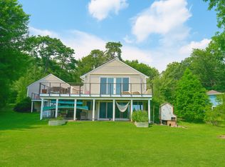173 Lakeshore Dr, Blackstone, MA 01504
