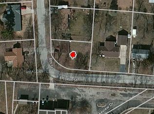 13317 8th St, Grandview, MO 64030