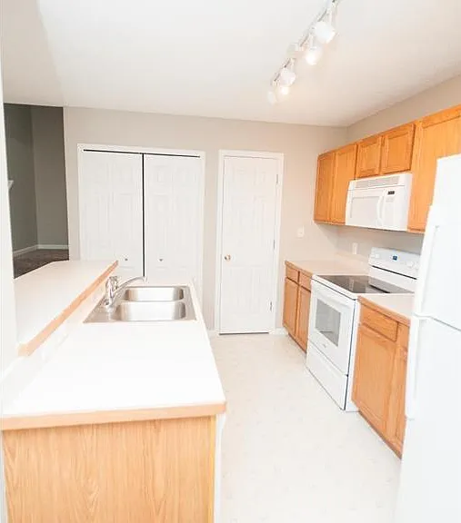 15751 Fjord Ave — Photo 12