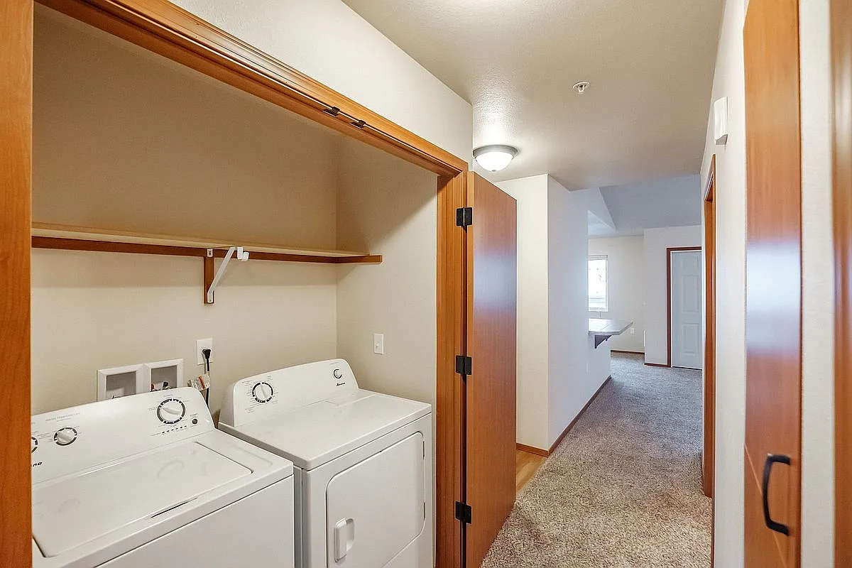 Lafayette Place Apartments — Photo 1