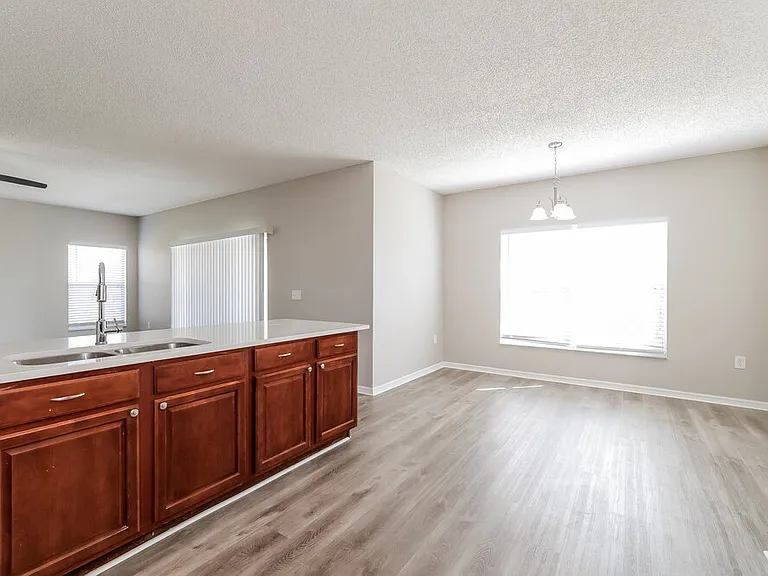 4450 Maple Chase Trl — Photo 8