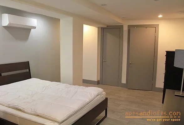 Rented by aptsandlofts.com | media 9