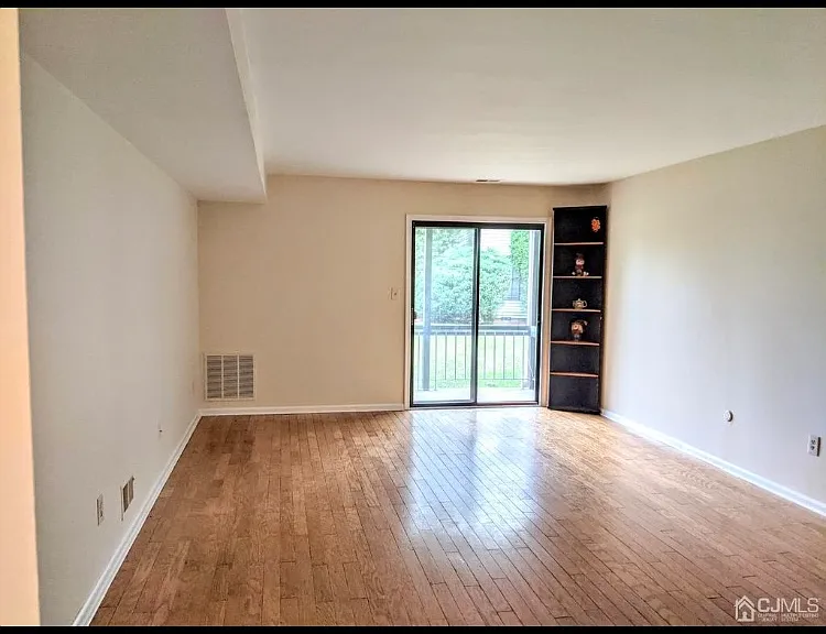 106 Woodbridge Commons Way #106 — Photo 5