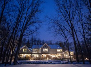 3323 Country Ln, Long Grove, IL 60047