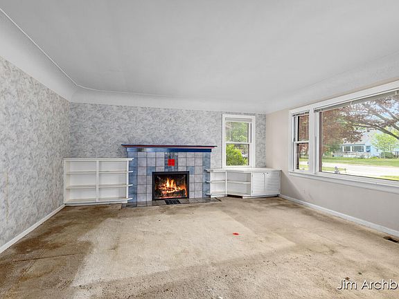 5th image of 146 Bellevue St SE