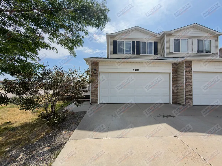 3301 Quacker Ave — Photo 1