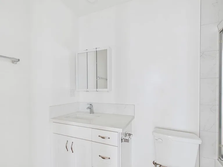 125 Harkness Ave #13 — Photo 11
