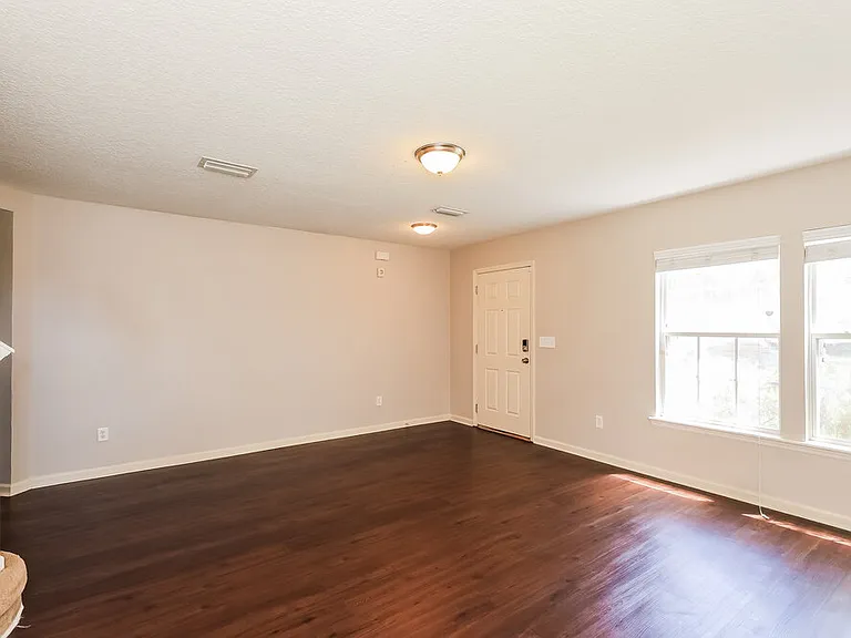 150 Bedstone Dr — Photo 5