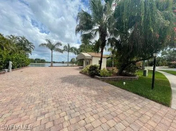4629 Southern Breeze DR, NAPLES, FL 34114