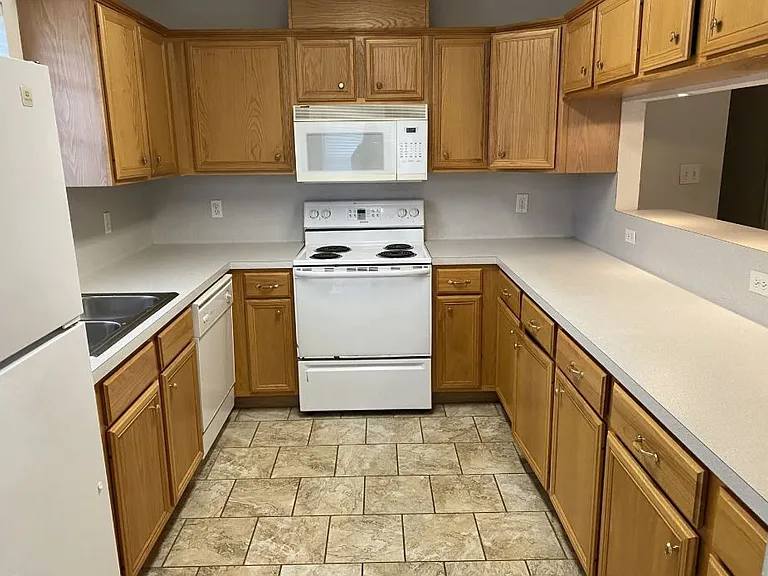 945 Willow Pond St #945 — Photo 3