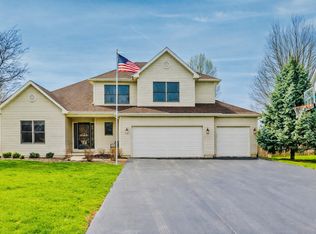 203 Cambridge Ct, Oswego, IL