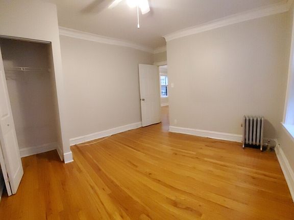 4th image of 250 E 10th St #5