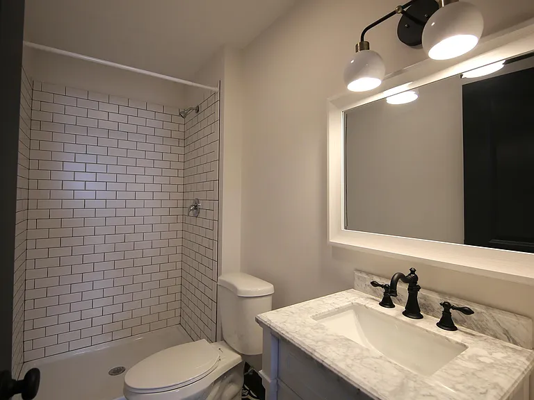 40 Grove St — Photo 3