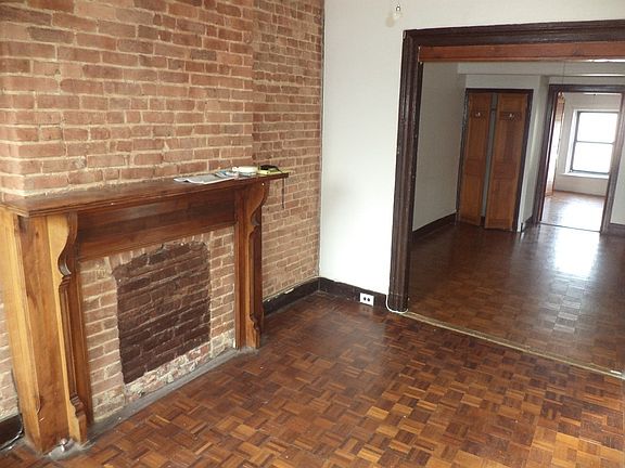 4th image of 229 Dekalb Ave #2