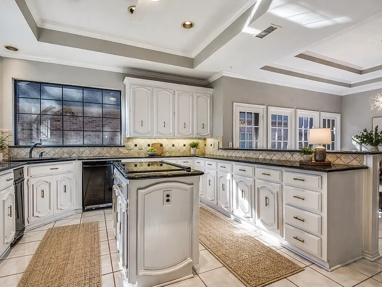 4581 Hallmark Dr — Photo 6