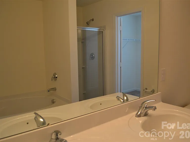 4511 Trunk Bay Dr — Photo 12