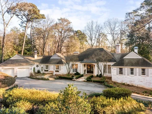 2660 W Wesley Rd NW, Atlanta, GA 30327