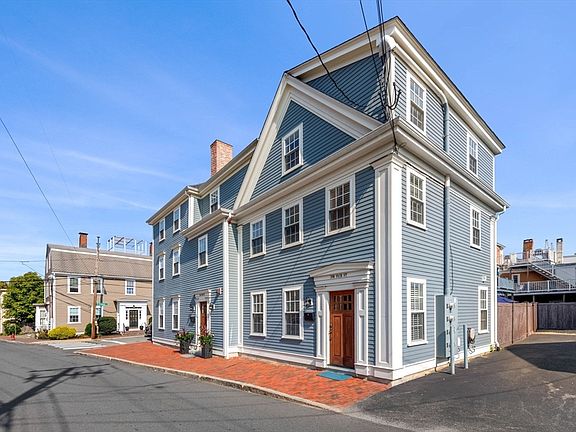 2nd image of 39-39B Fair St #B