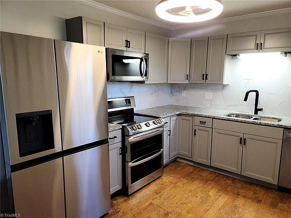 2nd image of 3970 E Valley Ct