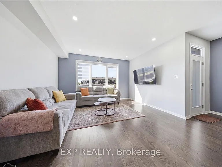 92 Riddell St — Photo 8