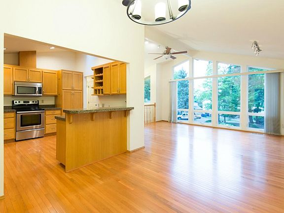 5th image of 16801 NE 35th Pl