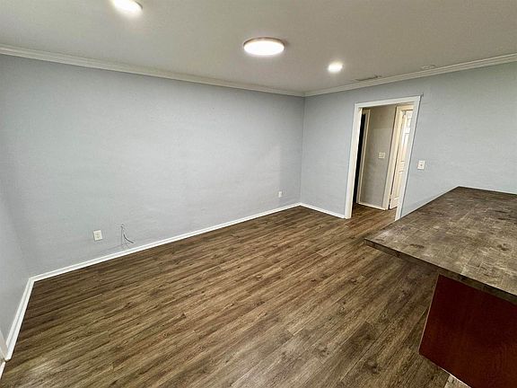 3rd image of 323 Washington Ave Unit A