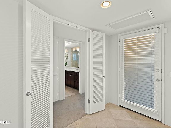 4th image of 5635 E LINCOLN Drive #8