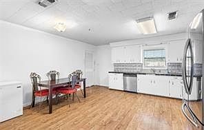 4th image of 756 Saint Philip St