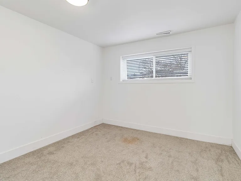 46190 Larch Ave — Photo 8