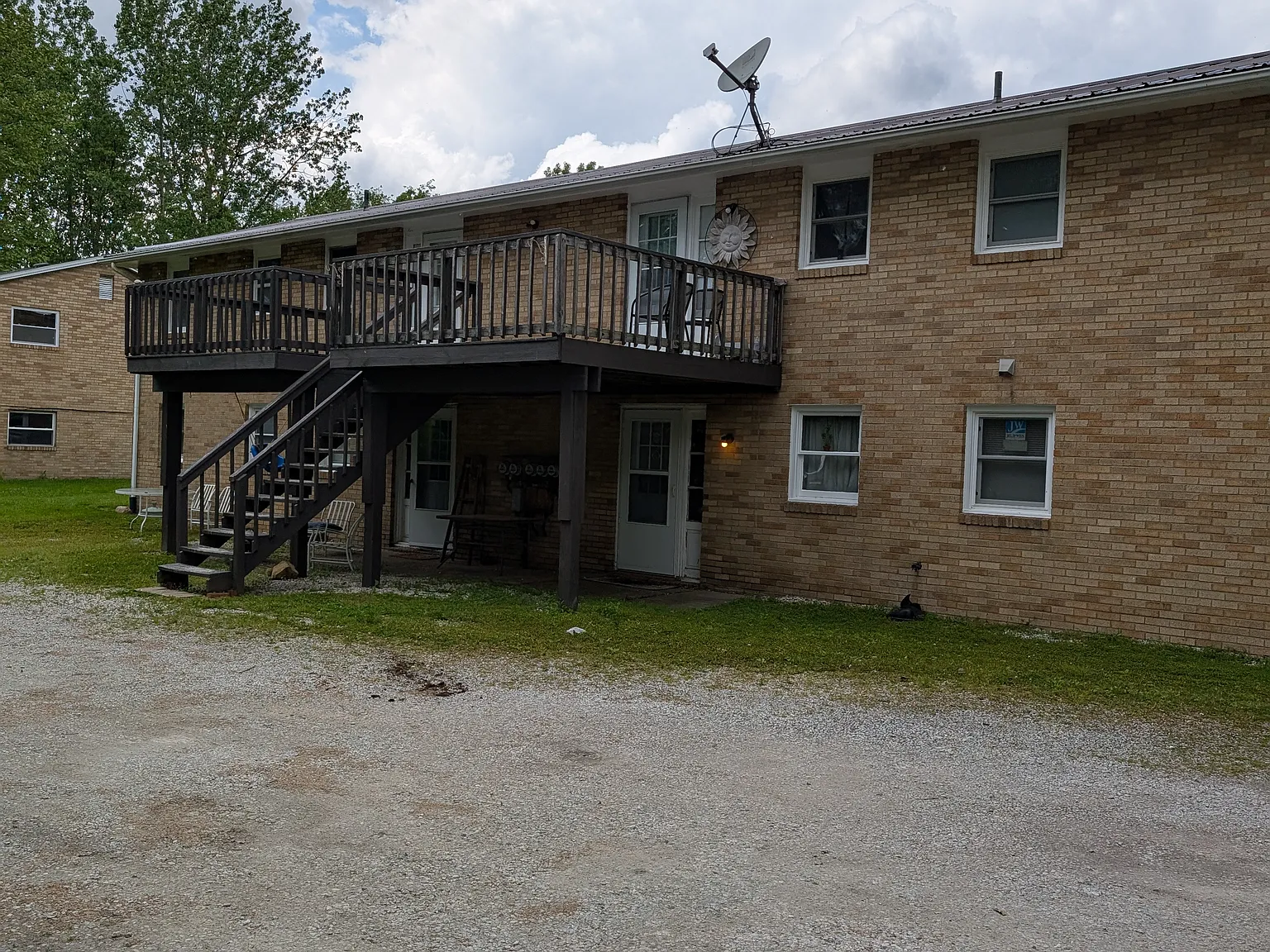 2 bed, 608 sqft, $850 — Photo 2
