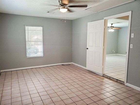 3rd image of 3020 Sagebrush Dr