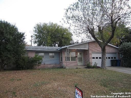 1st image of 118 Frances Jean Dr