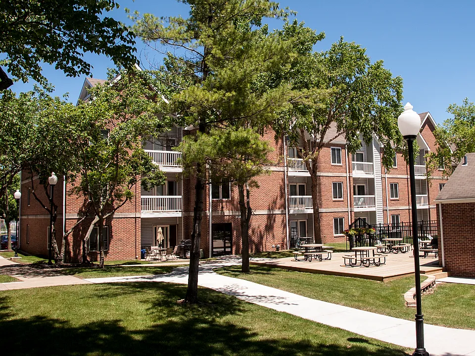 Building Photo 5