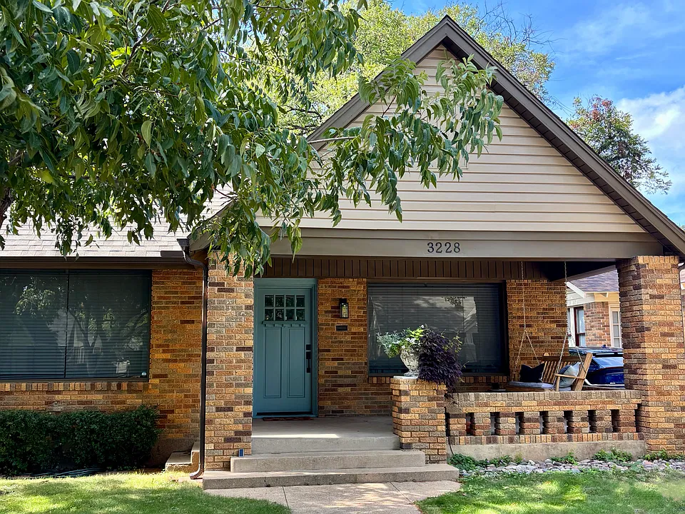 3228 Rogers Ave