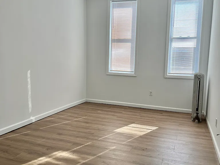 214 Hillside Ave — Photo 6