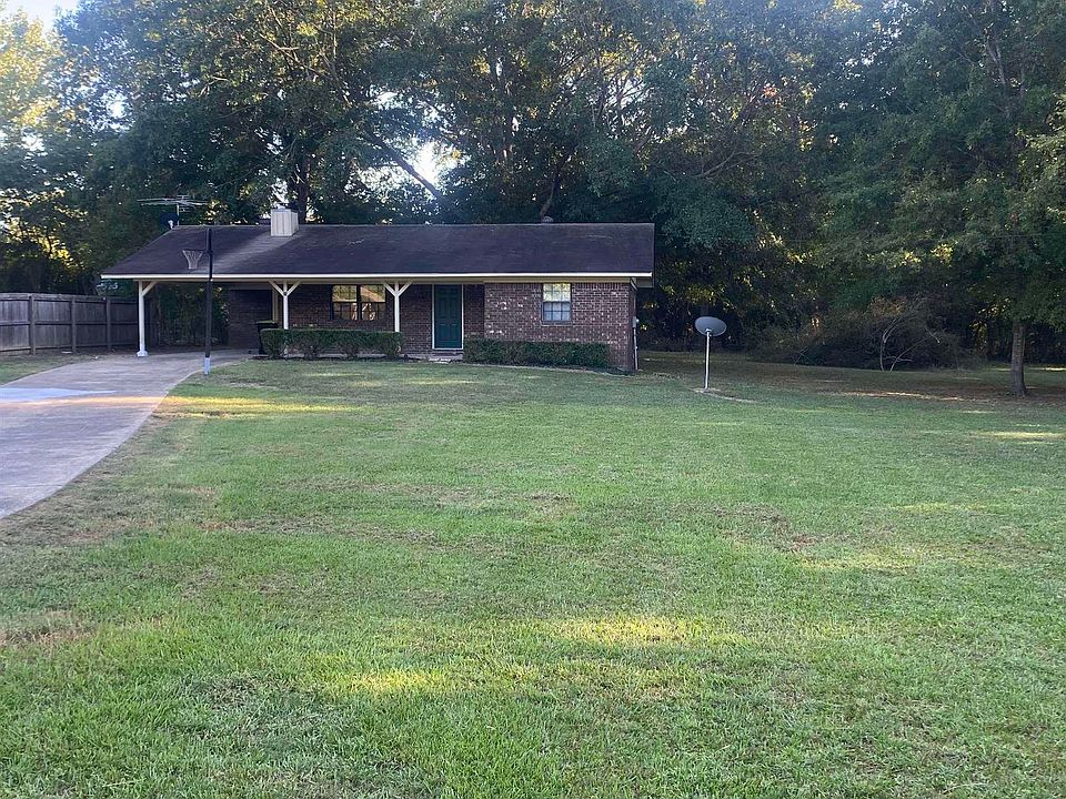 1st image of 15 Jennifer St