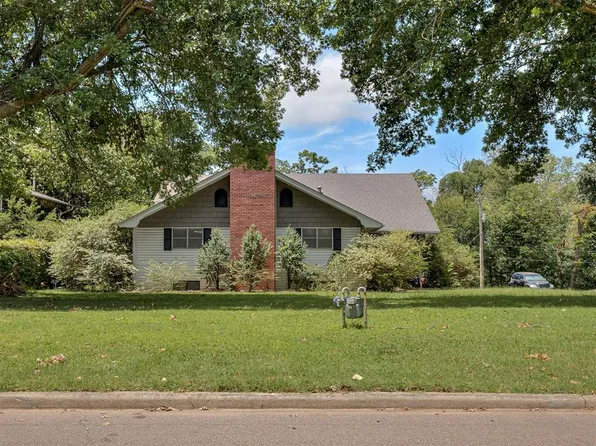 2616 Walnut Rd, Norman, OK 73072