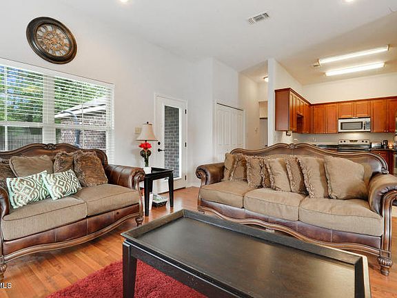 5th image of 11556 Caroline Ct
