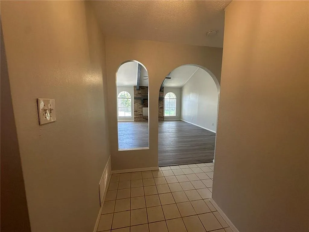 Building Photo - 101 Terlingua Dr