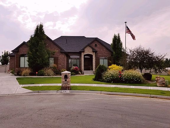 2nd image of 324 Yukatan Way