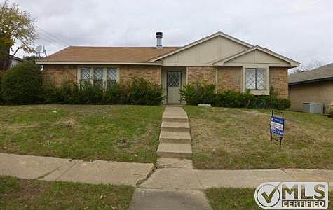1st image of 3309 Poteet Dr