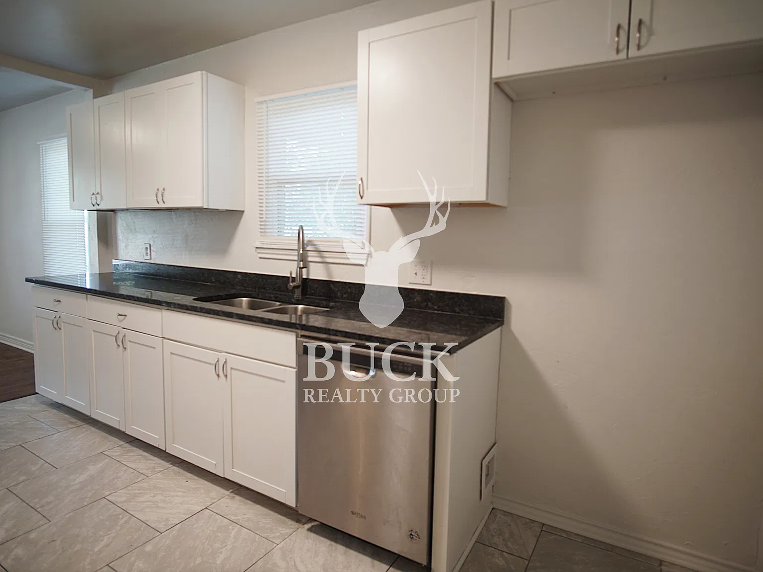 3 bed, 1144 sqft, $1,045 — Photo 3