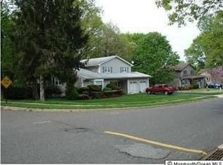 31 Driftwood Dr, Parlin, NJ 08859
