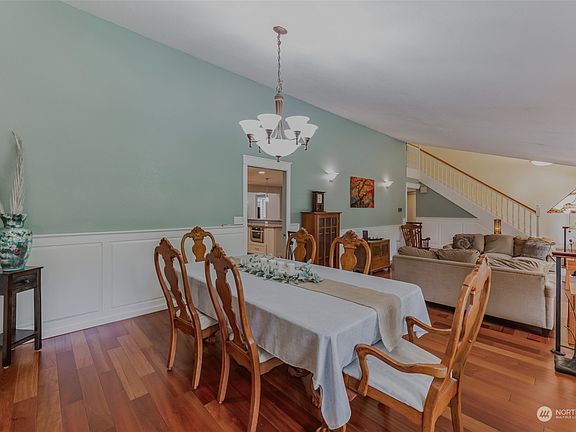 5th image of 17628 6th Ave W