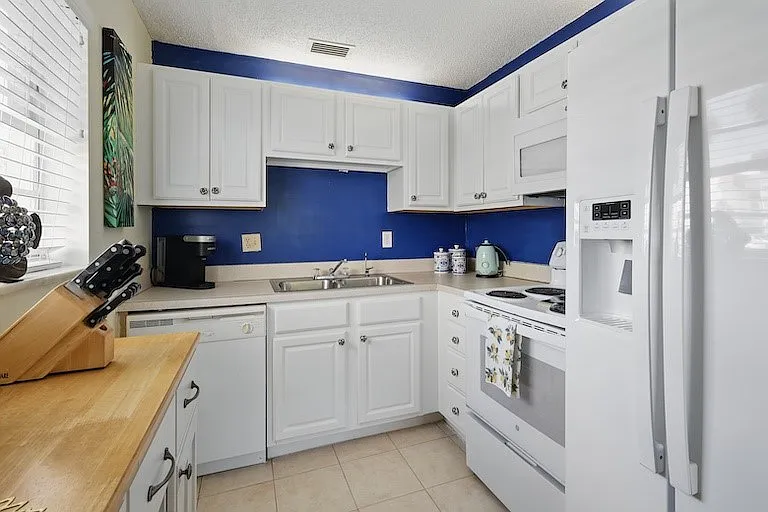 5400 Highway A1A #B8 — Photo 8