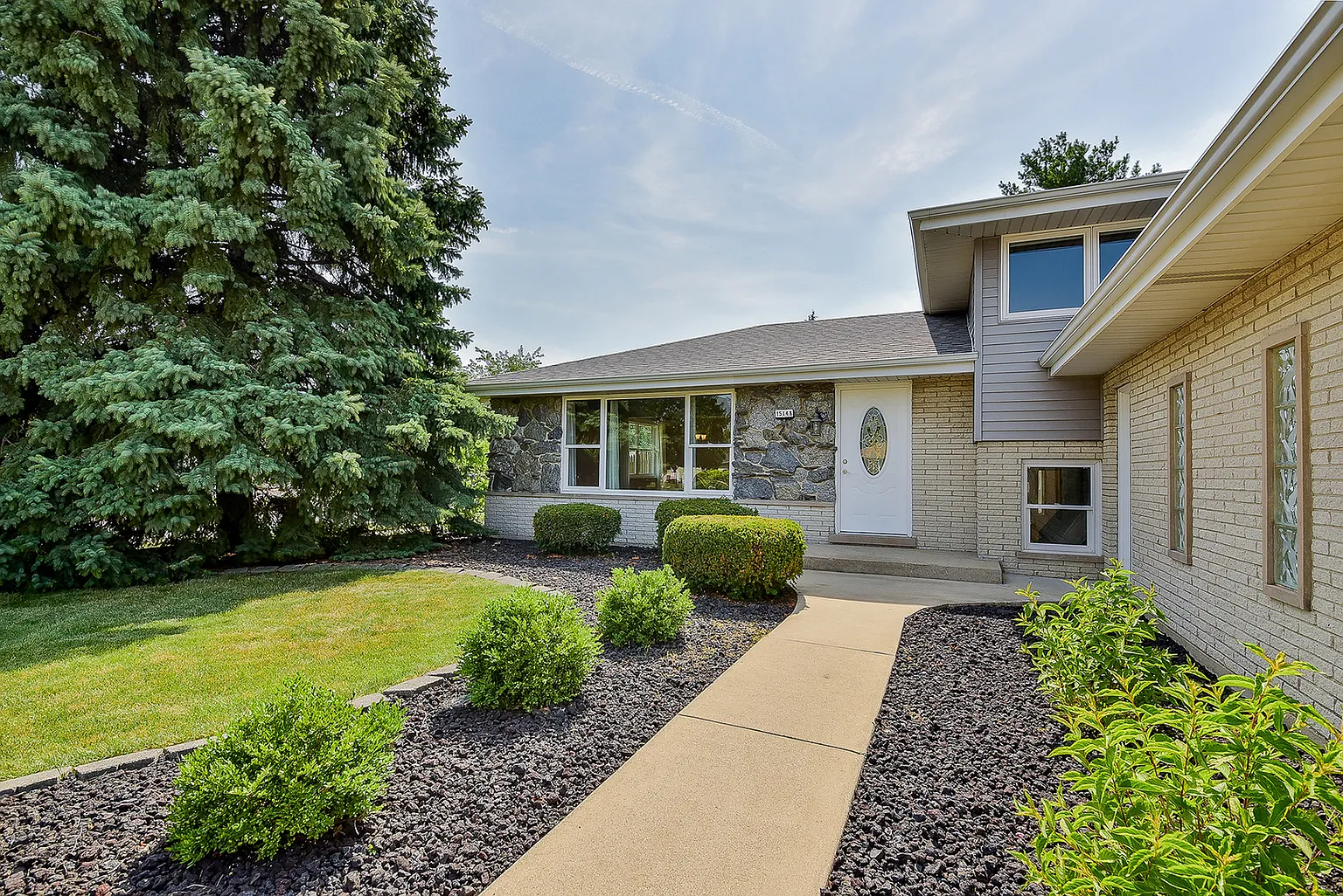15148 Larkspur Ln photo 1